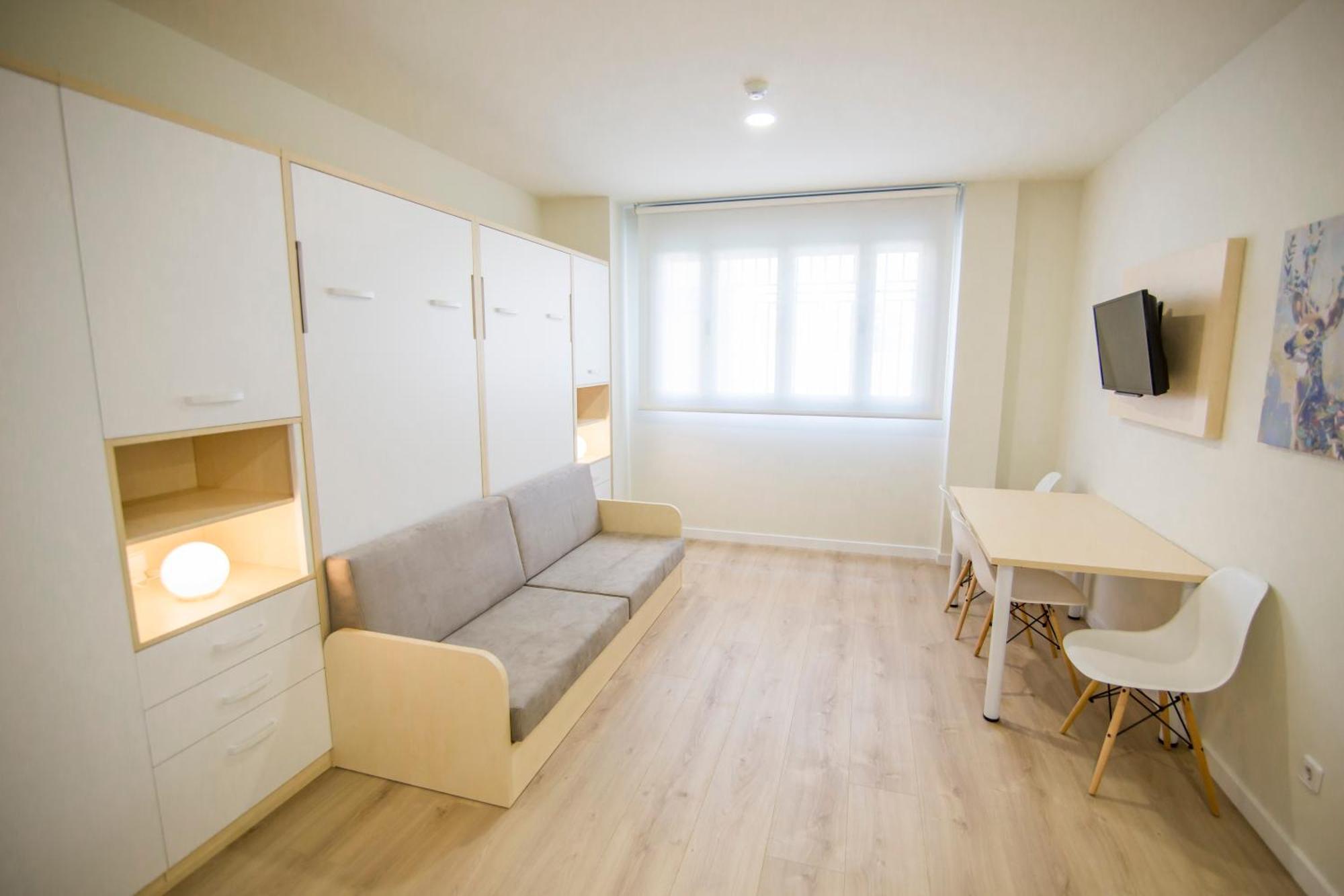 Apartamentos Plaza de Santiago - Estudios Turisticos - 1 LLAVE Pinto Exterior foto