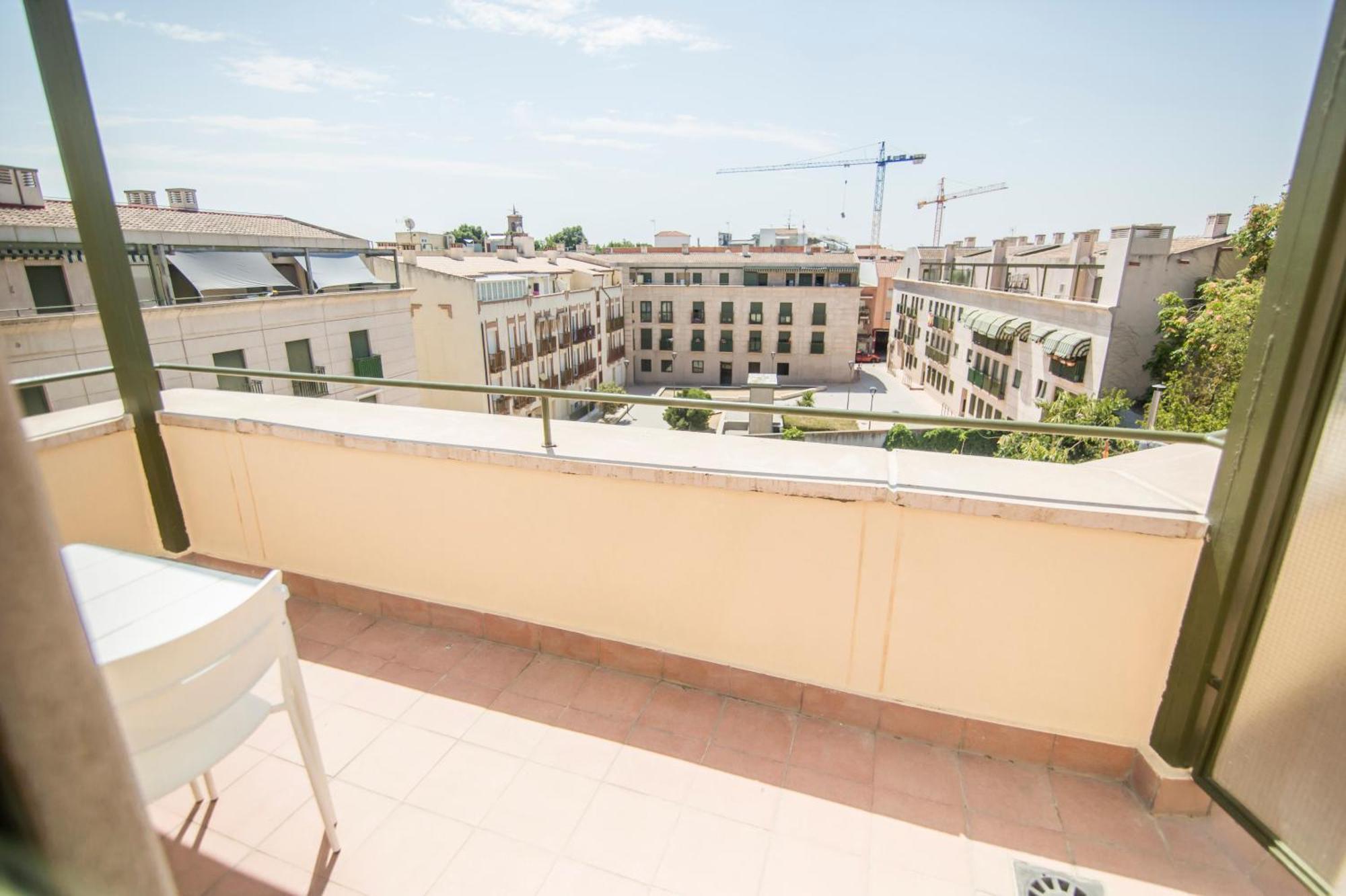Apartamentos Plaza de Santiago - Estudios Turisticos - 1 LLAVE Pinto Exterior foto