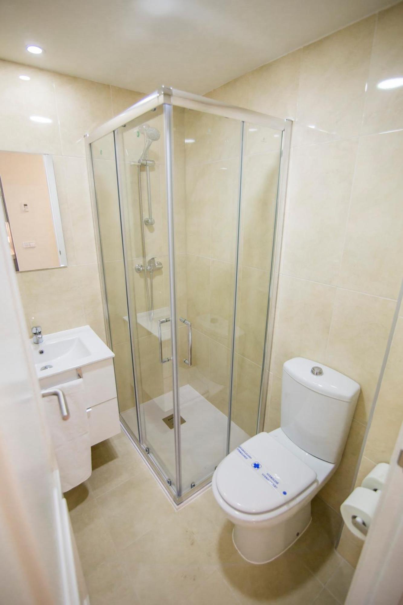 Apartamentos Plaza de Santiago - Estudios Turisticos - 1 LLAVE Pinto Exterior foto