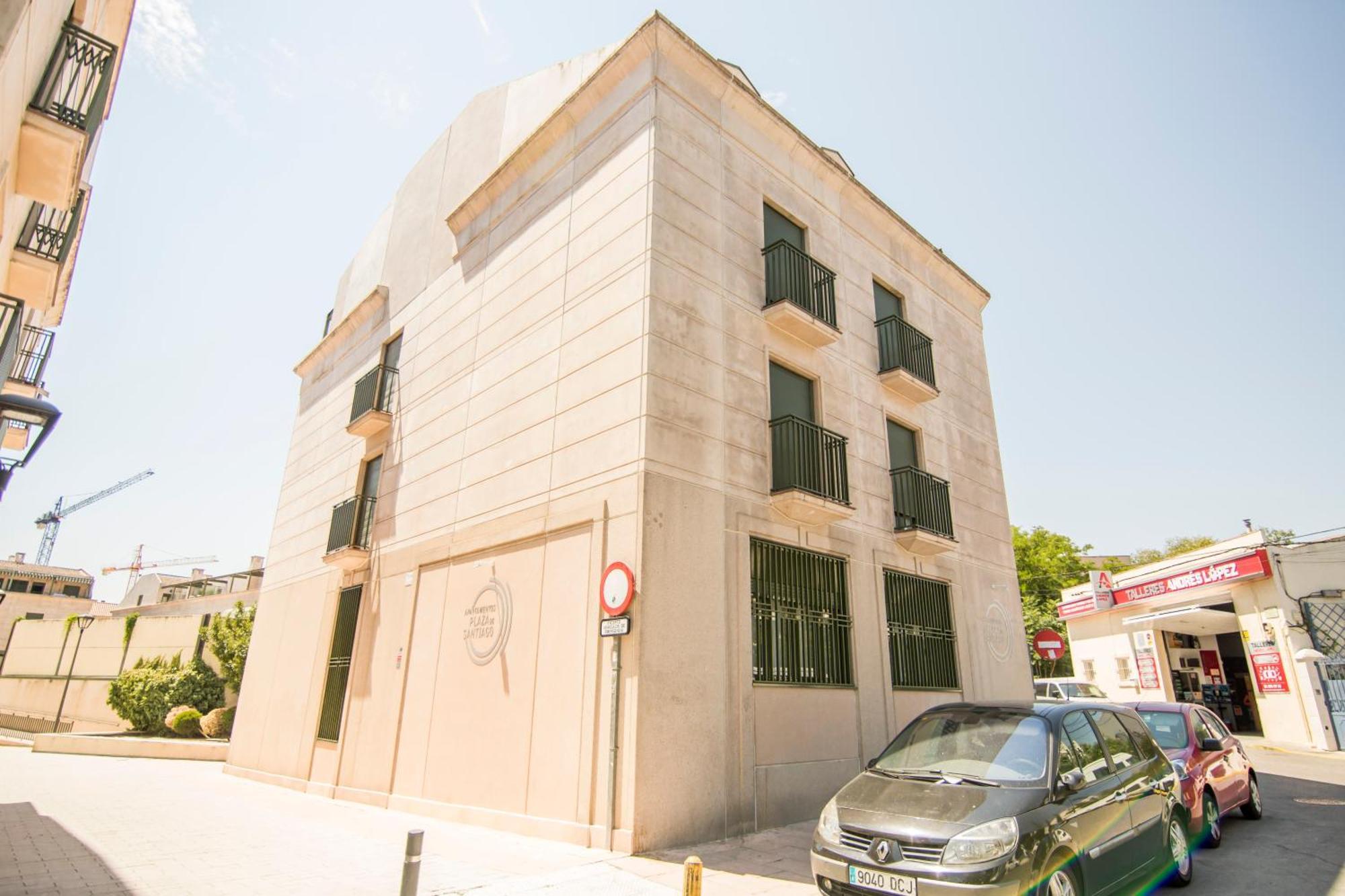 Apartamentos Plaza de Santiago - Estudios Turisticos - 1 LLAVE Pinto Exterior foto